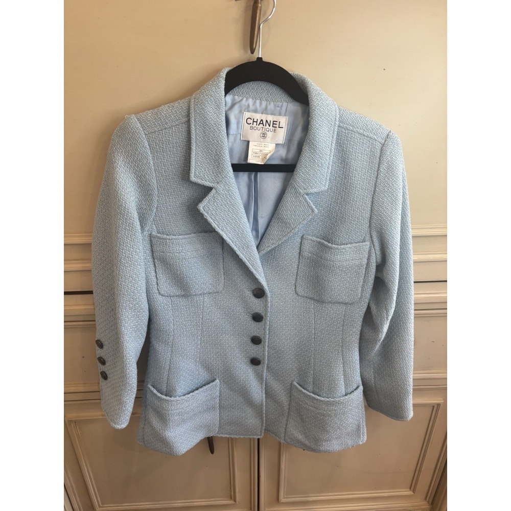Chanel Boutique Vintage 1997 Cruise Baby Blue Tweed Skirt Suit Set Buttons Sz 42
